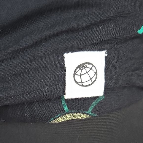 Free Planet Men’s Avocado Print Button Down Short Sleeve Shirt – Size M - Picture 3 of 7